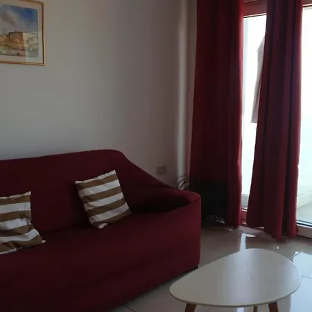 Flat 3 Blue Waves Apartment